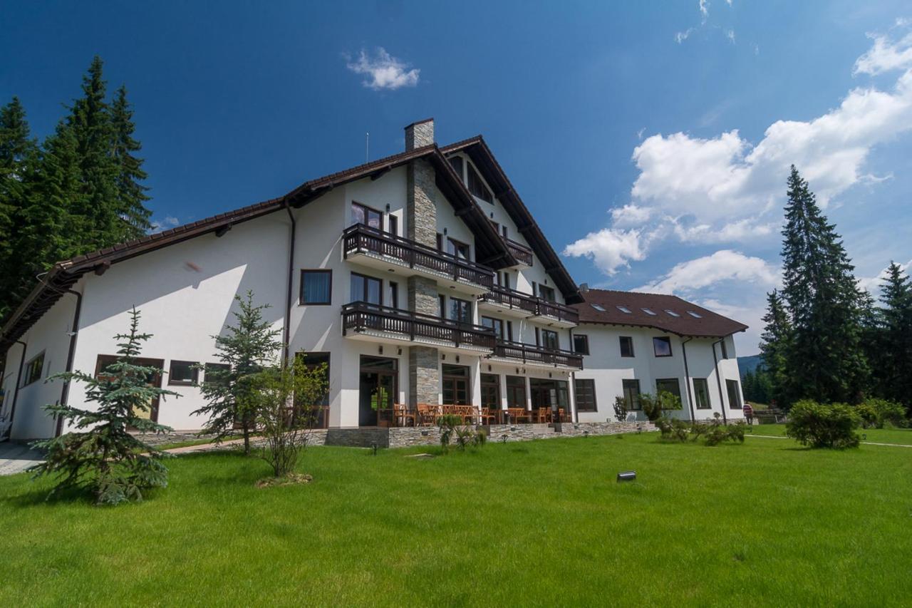 Pensiunea Izvorul Zanelor Colibiţa Exterior foto